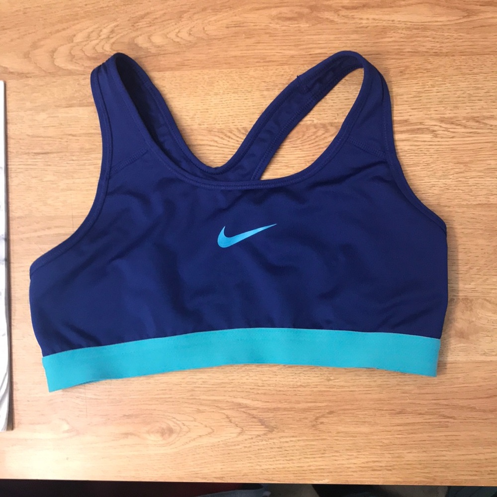 Nike Women’s Sports Bra Size M